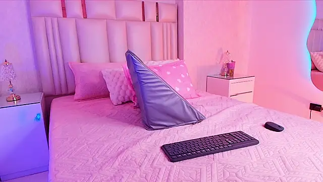 Snapshot of alanarose18 chatting on 20, 11, 2025 alanarose18 online show from 20, 11, 2025