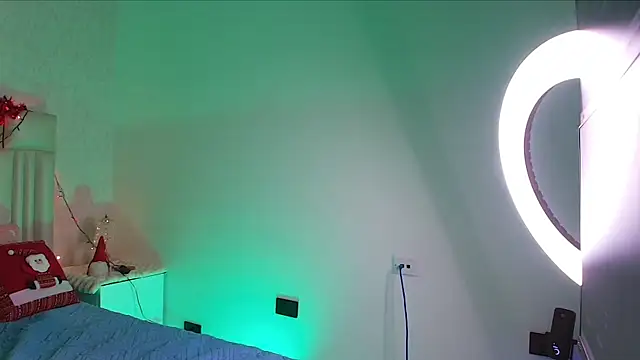 Snapshot of alanarose18 chatting on 1, 12, 2025 alanarose18 online show from 1, 12, 2025