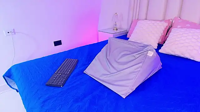 Snapshot of alanarose18 chatting on 23, 2, 2026 alanarose18 online show from 23, 2, 2026