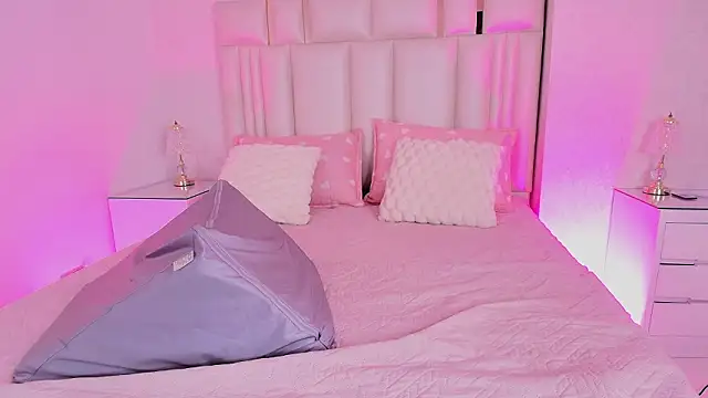 Snapshot of alanarose18 chatting on 10, 3, 2026 alanarose18 online show from 10, 3, 2026