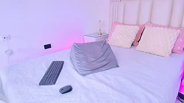 alanarose18 online show from 15, 5, 2026