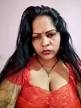 Snapshot of lovely__queen chatting on 9, 11, 2025 lovely queen online show from 9, 11, 2025