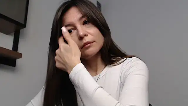 Snapshot of Veronichkaaa chatting on 13, 3, 2026 Veronichkaaa online show from 13, 3, 2026