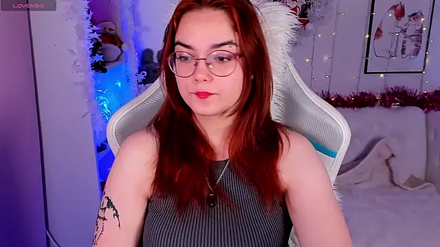 Snapshot of Lily__Evans chatting on 8, 1, 2026 Lily Evans online show from 8, 1, 2026