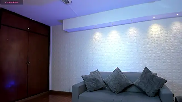 Saara Corraless online show from 7, 3, 2026