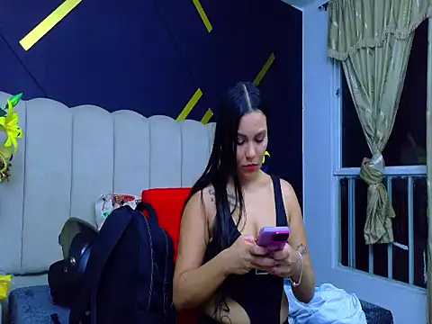 ShanellDiaz  online show from 25, 3, 2026