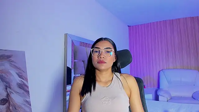 Snapshot of katemooss_ chatting on 16, 11, 2025 katemooss online show from 16, 11, 2025