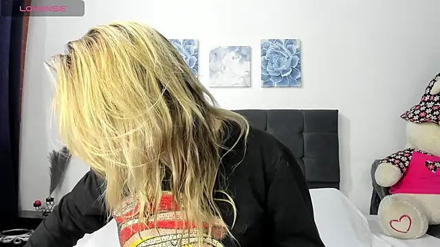 Snapshot of ariannawil chatting on 26, 4, 2026 ariannawil online show from 26, 4, 2026