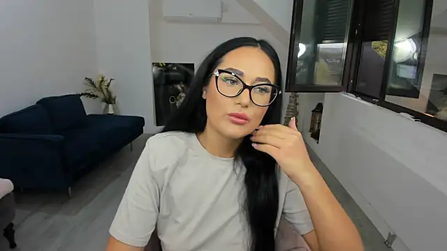 Snapshot of AnyaEvy chatting on 12, 11, 2025 AnyaEvy online show from 12, 11, 2025