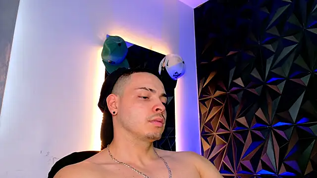 Snapshot of Maxwell_Dupont chatting on 11, 11, 2025 Maxwell Dupont online show from 11, 11, 2025