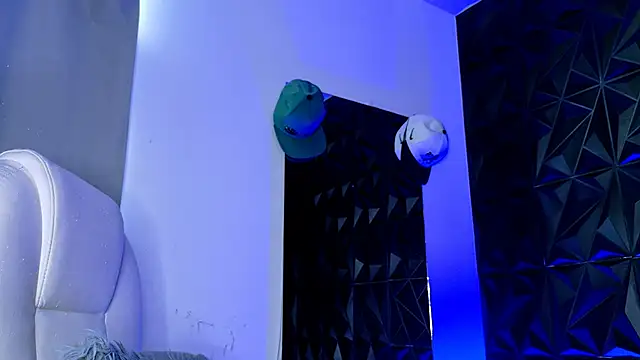 Snapshot of Maxwell_Dupont chatting on 16, 12, 2025 Maxwell Dupont online show from 16, 12, 2025