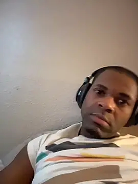 CrookedBeaut online show from 14, 1, 2026