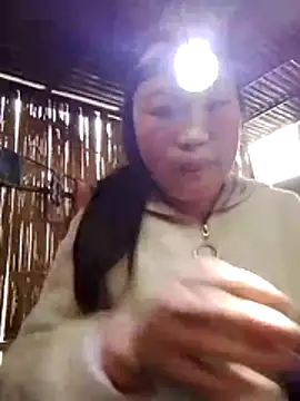 Snapshot of Yumiik2kk chatting on 2, 2, 2026 Yumiik2kk online show from 2, 2, 2026