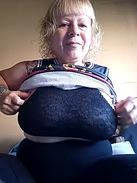 1milfemma online show from 23, 11, 2025