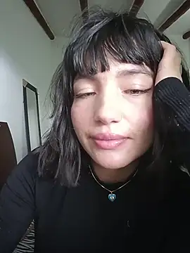 Luna juicy online show from 4, 12, 2025