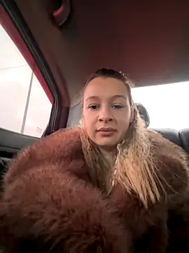 Snapshot of SashaCatt chatting on 18, 11, 2025 SashaCatt online show from 18, 11, 2025