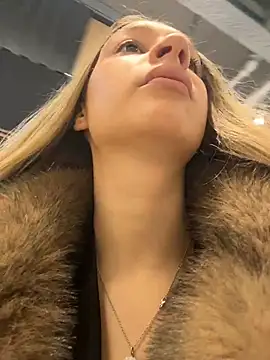 Snapshot of SashaCatt chatting on 27, 11, 2025 SashaCatt online show from 27, 11, 2025