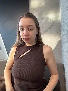 Snapshot of SashaCatt chatting on 14, 12, 2025 SashaCatt online show from 14, 12, 2025