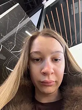 Snapshot of SashaCatt chatting on 15, 12, 2025 SashaCatt online show from 15, 12, 2025