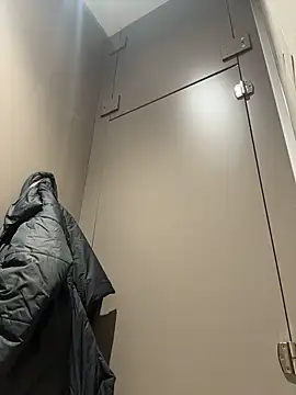 Snapshot of SashaCatt chatting on 16, 12, 2025 SashaCatt online show from 16, 12, 2025