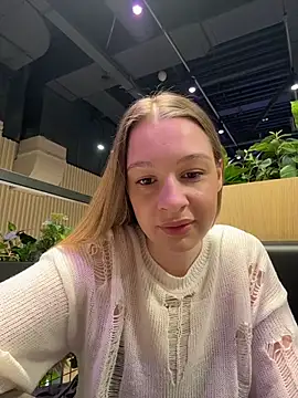 Snapshot of SashaCatt chatting on 20, 12, 2025 SashaCatt online show from 20, 12, 2025