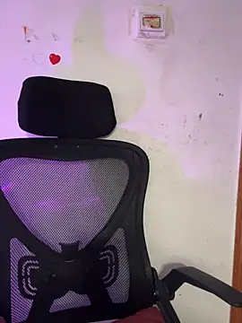 Snapshot of xoxo7799 chatting on 17, 11, 2025 xoxo7799 online show from 17, 11, 2025