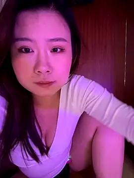 Snapshot of xoxo7799 chatting on 14, 12, 2025 xoxo7799 online show from 14, 12, 2025