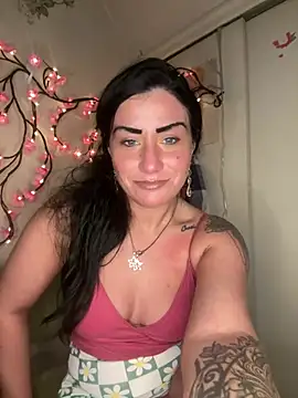 ValayaNoire online show from 5, 1, 2026