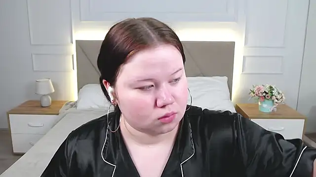 EvaNova  online show from 5, 12, 2025