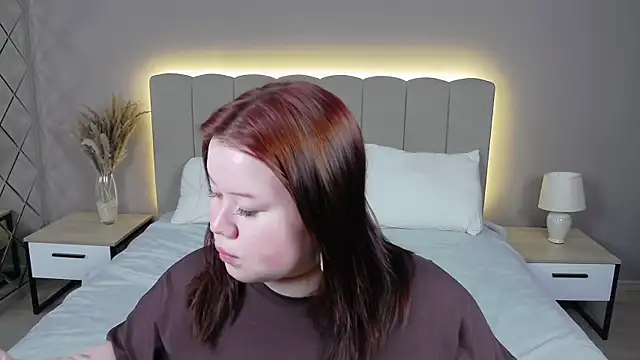 Snapshot of EvaNova_ chatting on 8, 4, 2026 EvaNova online show from 8, 4, 2026