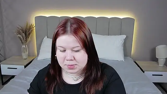 Snapshot of EvaNova_ chatting on 12, 4, 2026 EvaNova online show from 12, 4, 2026