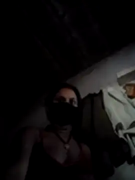 Snapshot of LOVE_FI95 chatting on 1, 12, 2025 LOVE FI95 online show from 1, 12, 2025