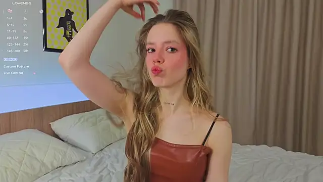 TiffinyMergist online show from 15, 3, 2026