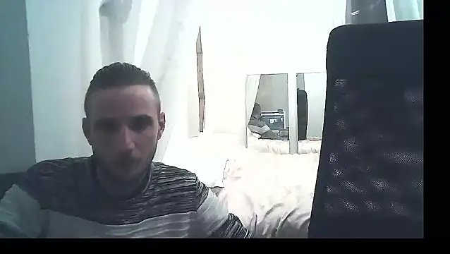 Snapshot of MickNanaa chatting on 13, 11, 2025 MickNanaa online show from 13, 11, 2025