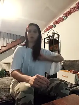 Snapshot of MickNanaa chatting on 16, 12, 2025 MickNanaa online show from 16, 12, 2025