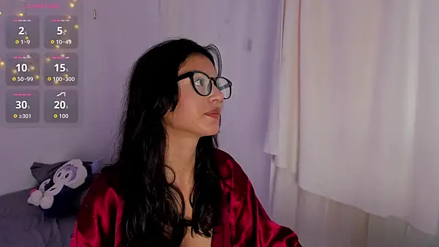 Tamara Aluna  online show from 4, 12, 2025