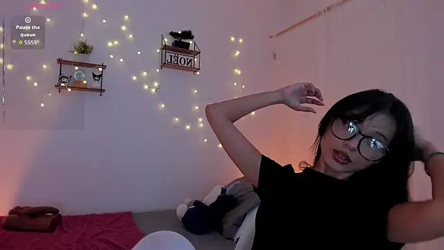 Tamara Aluna  online show from 16, 12, 2025