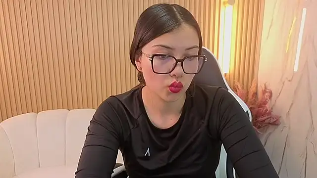 Snapshot of venus_velvet_tp chatting on 1, 12, 2025 venus velvet tp online show from 1, 12, 2025