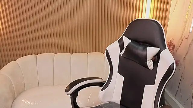 Snapshot of venus_velvet_tp chatting on 3, 12, 2025 venus velvet tp online show from 3, 12, 2025