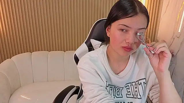 Snapshot of venus_velvet_tp chatting on 13, 12, 2025 venus velvet tp online show from 13, 12, 2025