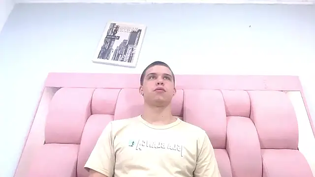 Snapshot of Liam_York_ chatting on 14, 11, 2025 Liam York online show from 14, 11, 2025