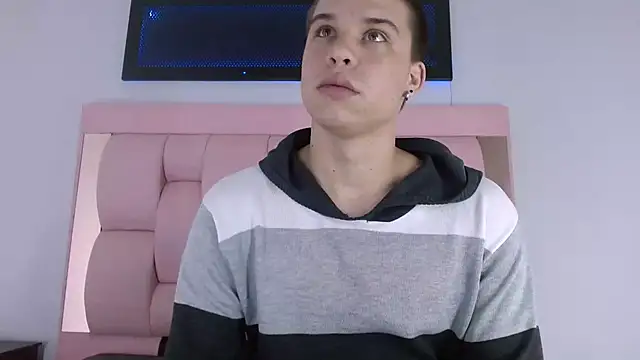 Snapshot of Liam_York_ chatting on 20, 11, 2025 Liam York online show from 20, 11, 2025