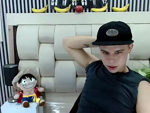 Snapshot of Liam_York_ chatting on 21, 11, 2025 Liam York online show from 21, 11, 2025