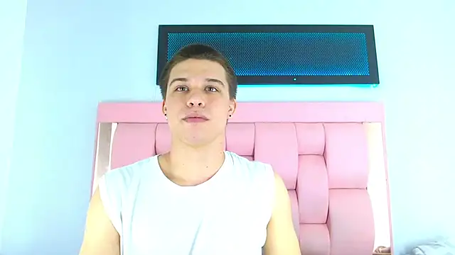 Snapshot of Liam_York_ chatting on 5, 12, 2025 Liam York online show from 5, 12, 2025