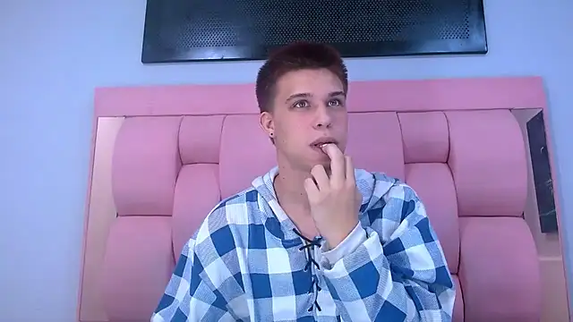 Snapshot of Liam_York_ chatting on 8, 1, 2026 Liam York online show from 8, 1, 2026