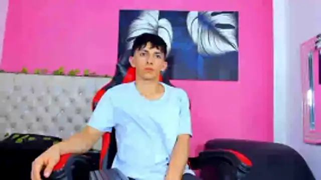 ElanGiraldo online show from 12, 11, 2025