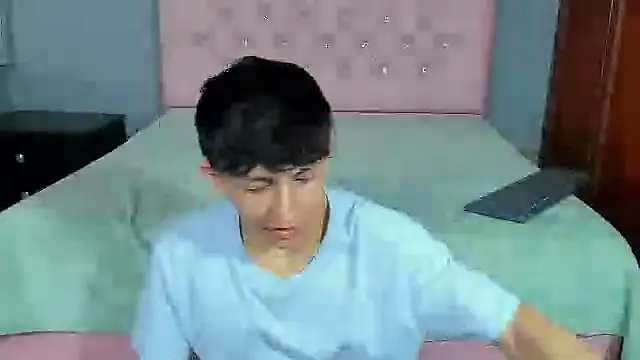 ElanGiraldo online show from 9, 1, 2026