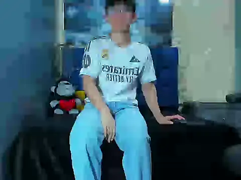 ElanGiraldo online show from 22, 3, 2026