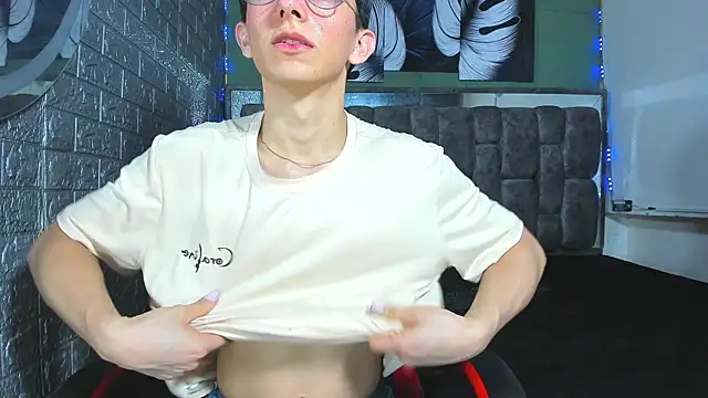 ElanGiraldo online show from 9, 5, 2026