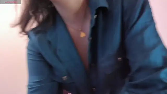 Snapshot of carolinegrayy chatting on 15, 11, 2025 carolinegrayy online show from 15, 11, 2025